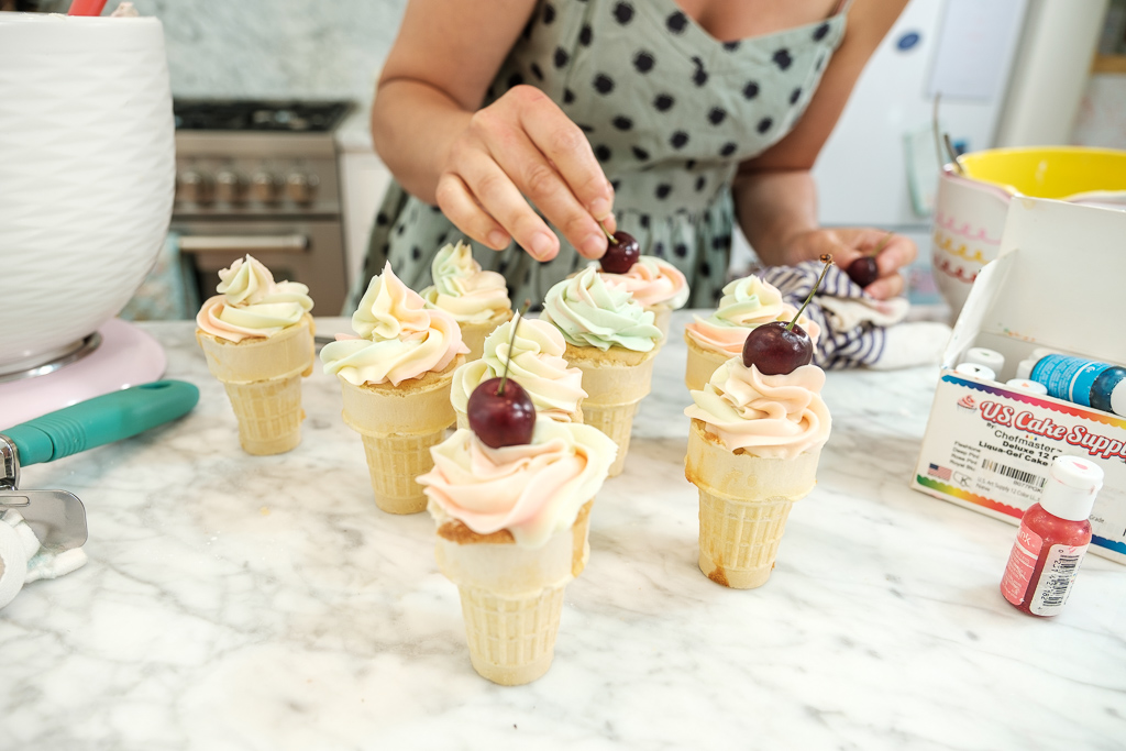 cupcakes in cones