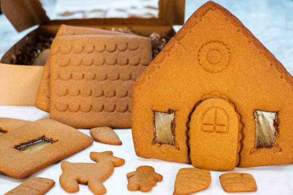 gingerbread house - Image 4